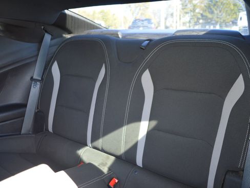 Used 2019 Chevrolet Camaro LT image 17