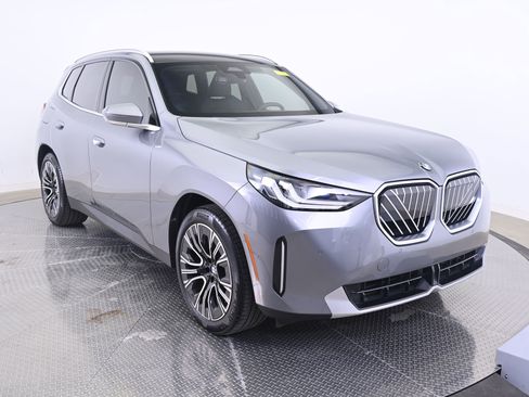 Used 2025 BMW X3 xDrive30i w/ Convenience Package AWD/4WD image 9