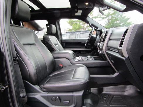 Used 2021 Ford Expedition XLT w/ Equipment Group 202A image 17