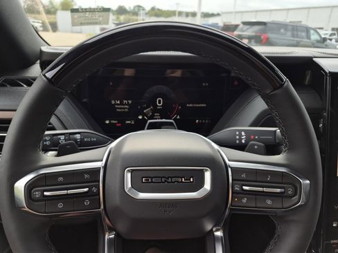 New 2026 GMC Yukon XL Denali w/ Denali Reserve Package image 21