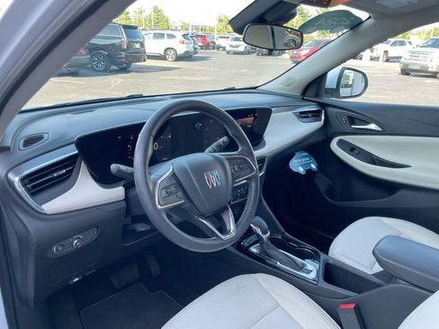 Certified 2024 Buick Encore GX Preferred w/ Advanced Technology Package FWD image 10