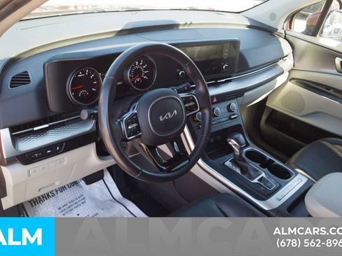 Used 2024 Kia Carnival LX FWD image 14