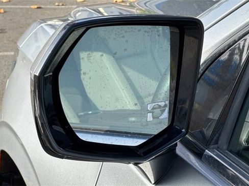 Used 2024 Chevrolet Suburban LT image 52