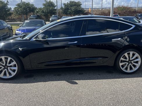 Used 2019 Tesla Model 3 image 4