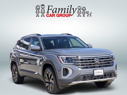 New 2026 Volkswagen Atlas SE FWD image 2