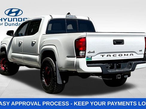 Used 2021 Toyota Tacoma SR AWD/4WD image 5