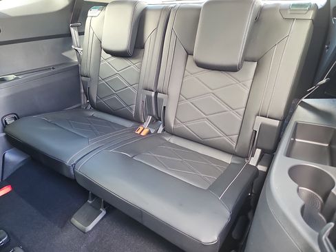 New 2026 Volkswagen Atlas SE image 18