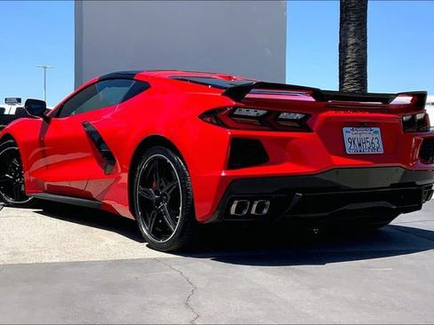 Used 2021 Chevrolet Corvette Stingray Preferred Cpe w/ Engine Appearance Package RWD image 12