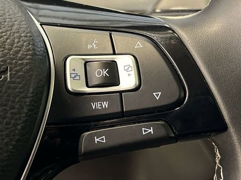 Used 2021 Volkswagen Tiguan SE image 21