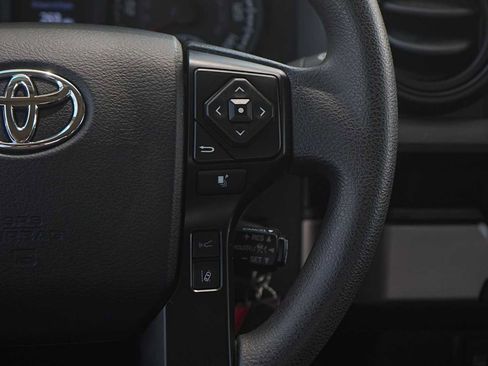 Used 2022 Toyota Tacoma SR w/ SR Convenience Package RWD image 18