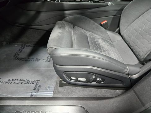 Used 2022 Audi e-tron GT Premium Plus image 11