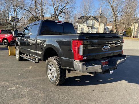 Used 2019 Ford F250 Lariat w/ Lariat Ultimate Package image 3