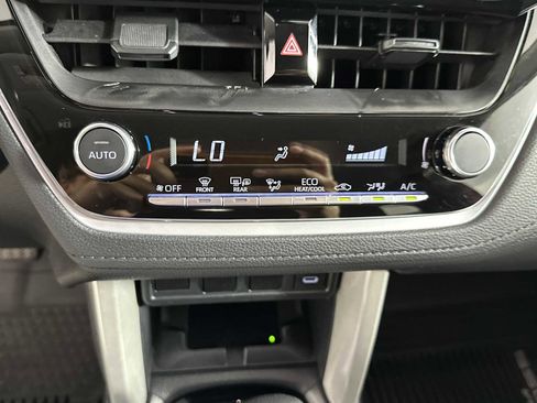 Used 2024 Toyota Corolla Cross LE image 20