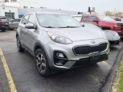 Used 2022 Kia Sportage LX AWD/4WD image 4