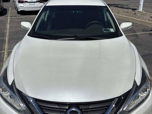 Used 2016 Nissan Altima 2.5 S w/ Power Driver Seat Package FWD image 2
