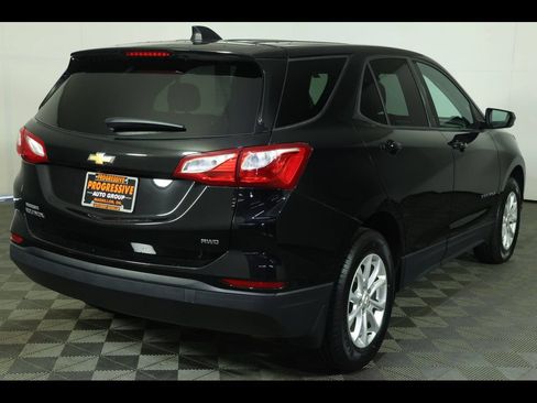 Used 2019 Chevrolet Equinox LS w/ LS Convenience Package AWD/4WD image 13