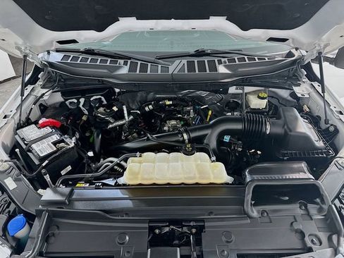 Certified 2022 Ford F150 XLT w/ Equipment Group 302A High image 25