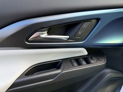 New 2026 Chevrolet Equinox EV LT FWD image 12