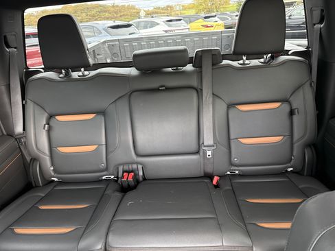 Used 2023 GMC Sierra 1500 AT4 image 14