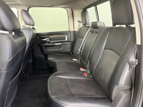 Used 2015 RAM 2500 Laramie w/ Black Appearance Group AWD/4WD image 13