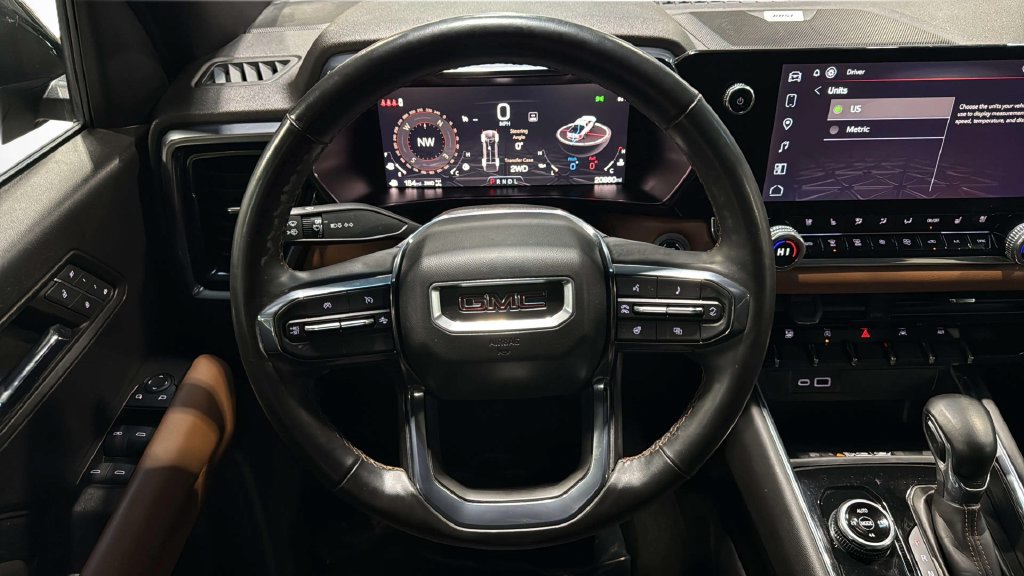 Used 2024 GMC Canyon AT4 w/ AT4 Premium Package AWD/4WD image 18