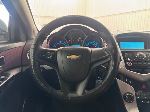 Used 2011 Chevrolet Cruze LT FWD image 19