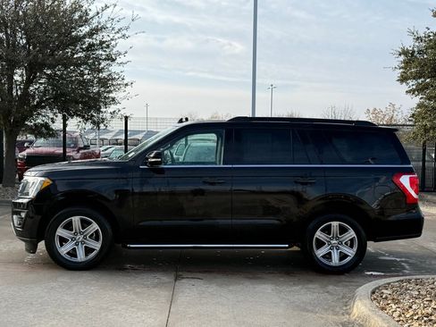 Used 2019 Ford Expedition XLT w/ Equipment Group 202A image 2