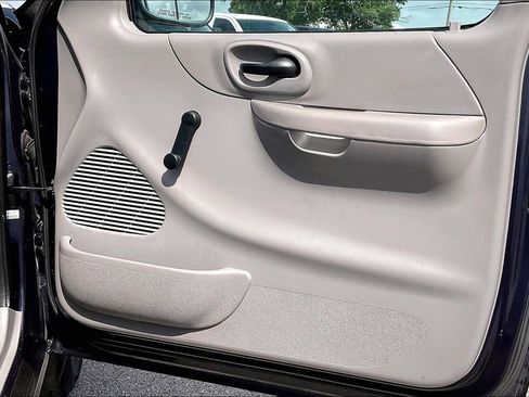 Used 2000 Ford F150 XL RWD image 20