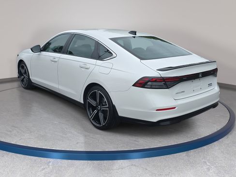 Used 2025 Honda Accord Sport image 7