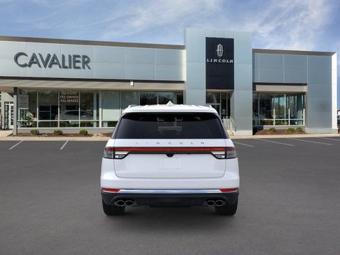 Used 2026 Lincoln Aviator AWD image 5
