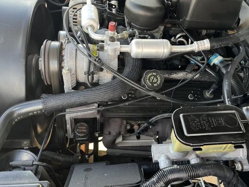 Used 1996 Chevrolet Silverado 1500 4x4 Regular Cab image 16