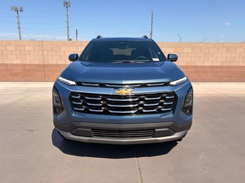 Used 2025 Chevrolet Equinox LT w/ Convenience Package II AWD/4WD image 3