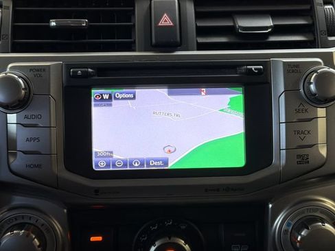 Used 2019 Toyota 4Runner SR5 AWD/4WD image 22