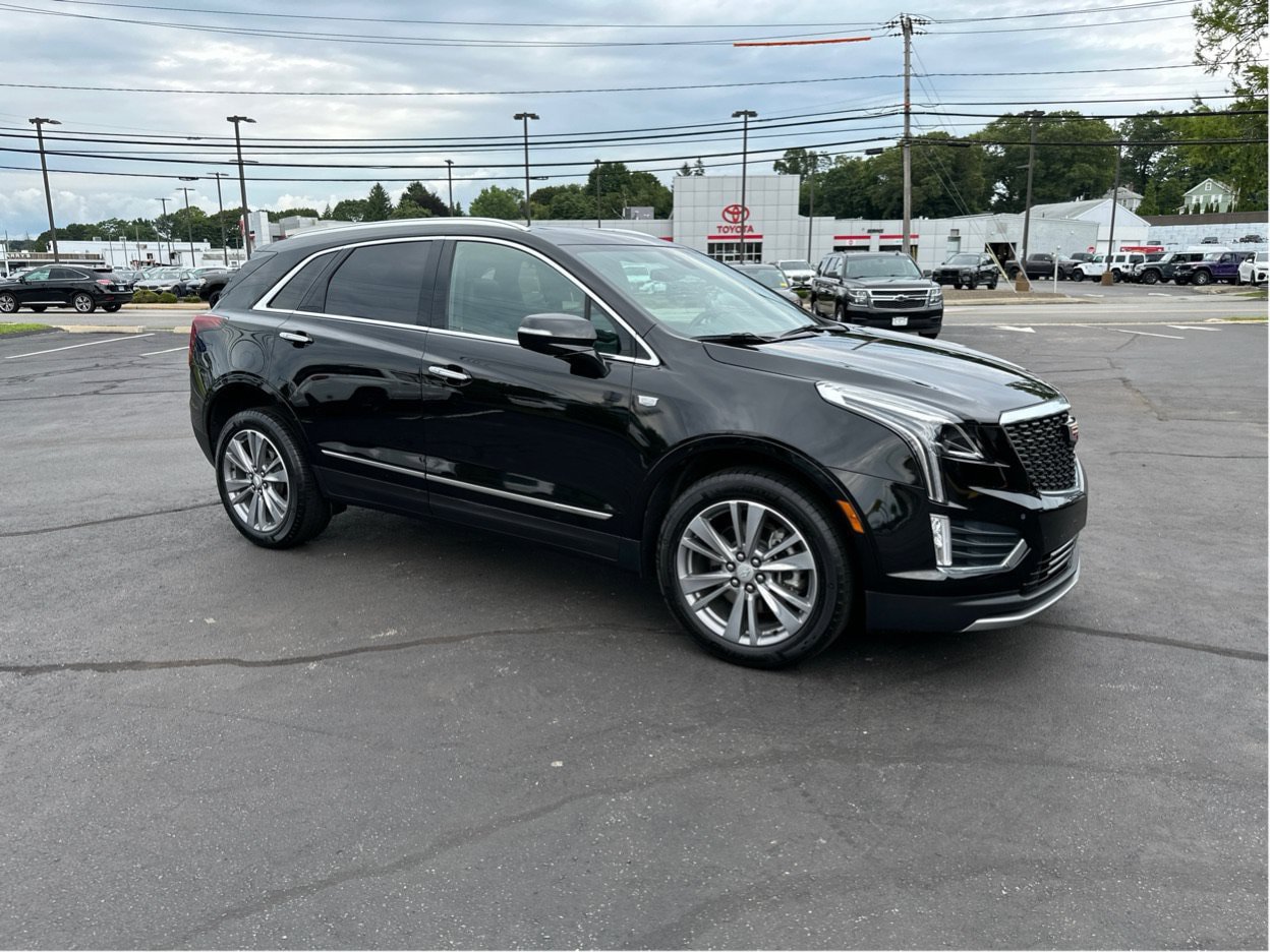 Certified 2025 Cadillac XT5 Premium Luxury AWD/4WD image 4