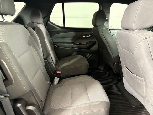 Used 2023 Chevrolet Traverse LT FWD image 19