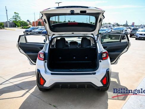 Used 2024 Subaru Crosstrek 2.0i Premium image 17