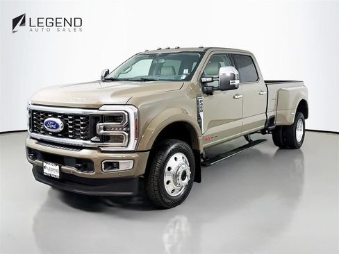 Used 2026 Ford F450 Platinum w/ Platinum Plus Package AWD/4WD image 1