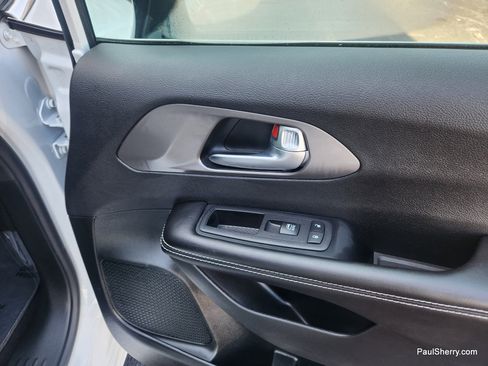 Used 2026 Chrysler Pacifica Select FWD image 51