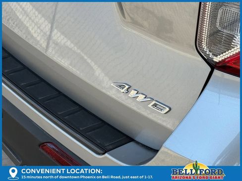 Used 2023 Ford Explorer XLT w/ Equipment Group 202A AWD/4WD image 11