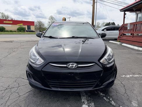 Used 2016 Hyundai Accent SE w/ Option Group 02 FWD image 2