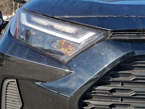 Used 2024 Toyota RAV4 XLE image 9