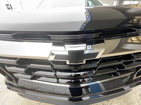 Used 2025 Chevrolet Equinox ACTIV w/ Safety and Technology Package image 31