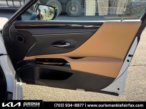 Used 2022 Lexus ES 350 w/ Accessory Package image 21