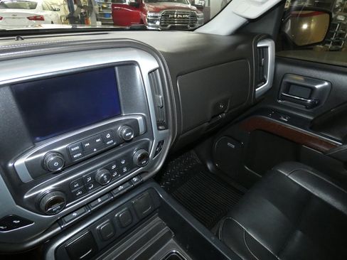 Used 2015 GMC Sierra 1500 SLT w/ SLT Crew Cab Value Package image 11