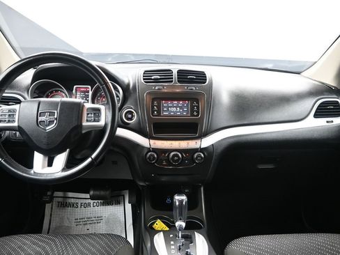 Used 2020 Dodge Journey SE w/ SE Popular Equipment Group image 29