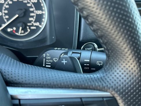 Used 2025 Mitsubishi Outlander SE AWD/4WD image 33