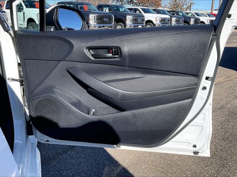 Used 2024 Toyota Corolla LE image 21