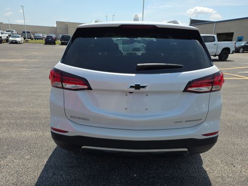 Used 2023 Chevrolet Equinox Premier AWD/4WD image 5