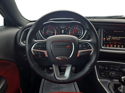 Used 2016 Dodge Challenger R/T Scat Pack w/ Leather Interior Group RWD image 18