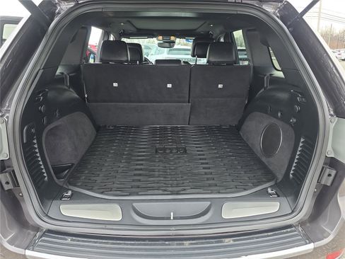 Used 2019 Jeep Grand Cherokee Overland image 14